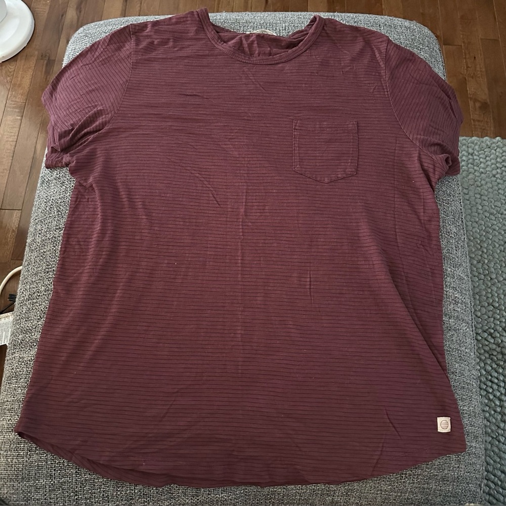 Marine Layer Saddle Hem Pocket T-Shirt Maroon‎ with Navy Stripe Men's Size L/XL